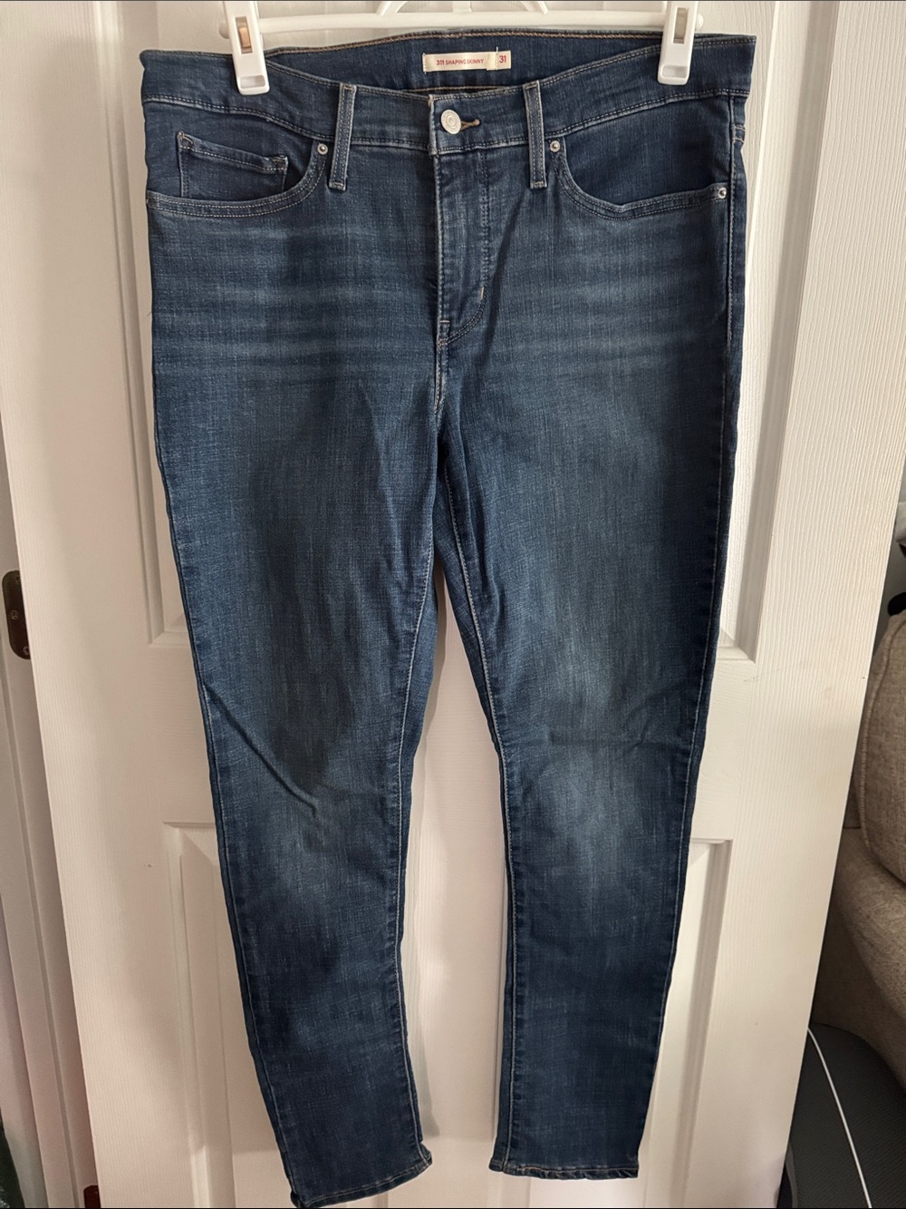 Levi's Women's Skinny Jeans in Medium Dark Blue